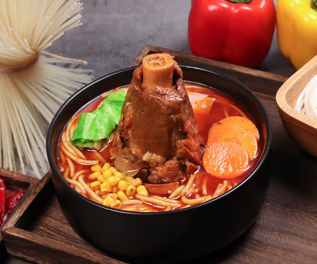 狀元米線深知決定一家米線店生意好壞，全靠產(chǎn)品口味