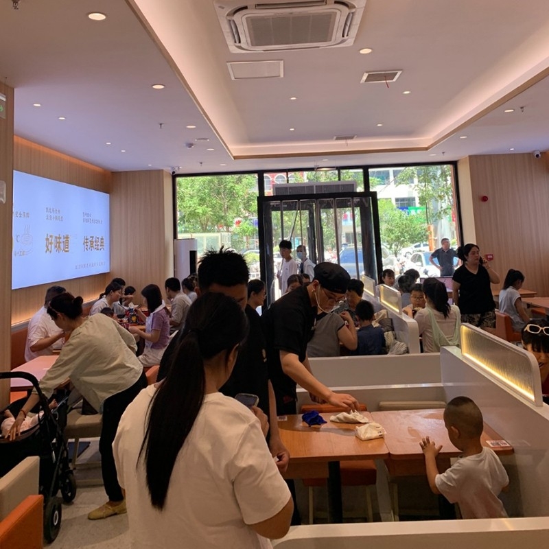 狀元米線，二十年專注純大米米線，品質(zhì)保障，市場信賴。選擇我們，共享美味商機(jī)，成就創(chuàng)業(yè)夢想！